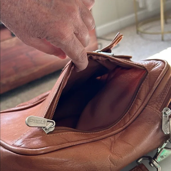 Piel Leather shoulder bag - Picture 10 of 17